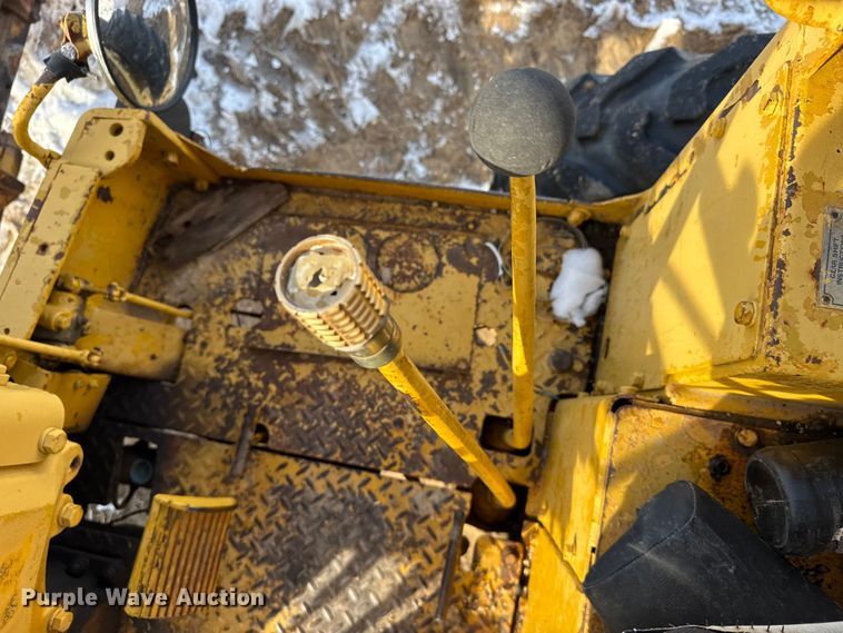 image for item FB0656 1968 Caterpillar 12F motor grader