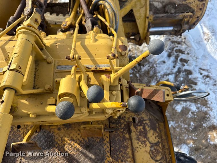 image for item FB0656 1968 Caterpillar 12F motor grader