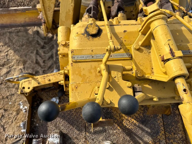image for item FB0656 1968 Caterpillar 12F motor grader