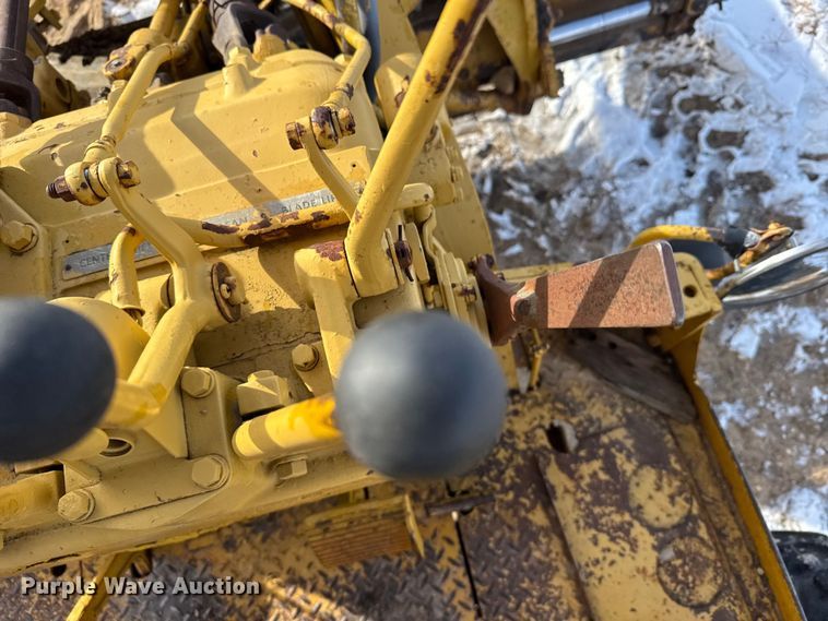 image for item FB0656 1968 Caterpillar 12F motor grader