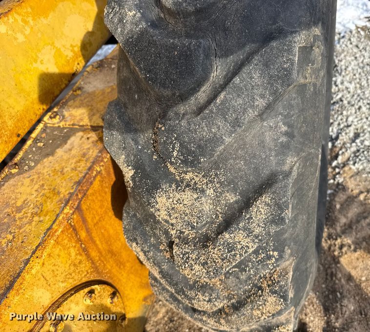 image for item FB0656 1968 Caterpillar 12F motor grader