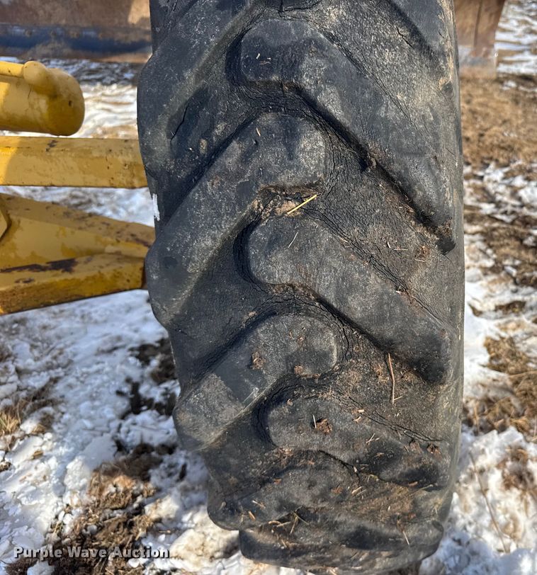 image for item FB0656 1968 Caterpillar 12F motor grader