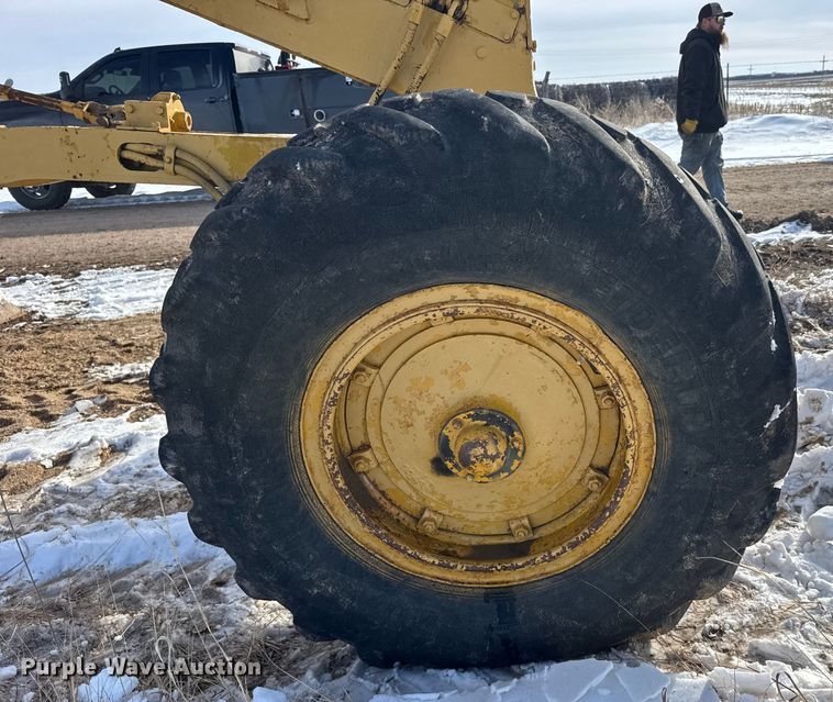 image for item FB0656 1968 Caterpillar 12F motor grader