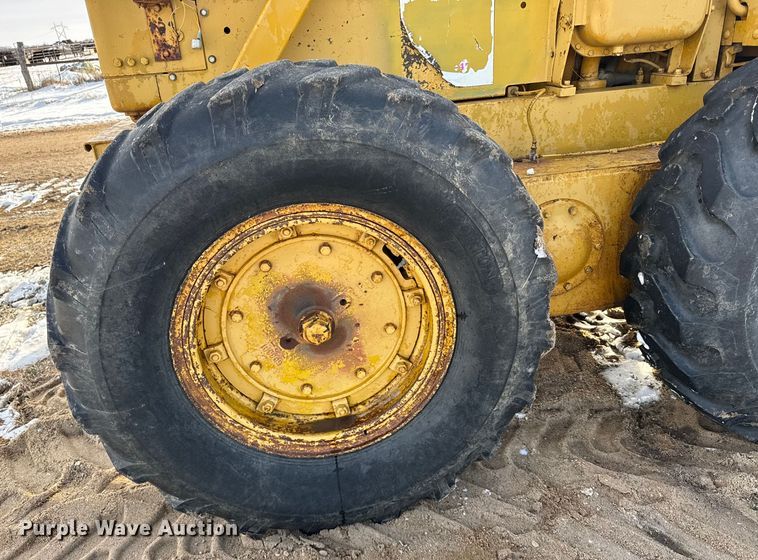 image for item FB0656 1968 Caterpillar 12F motor grader