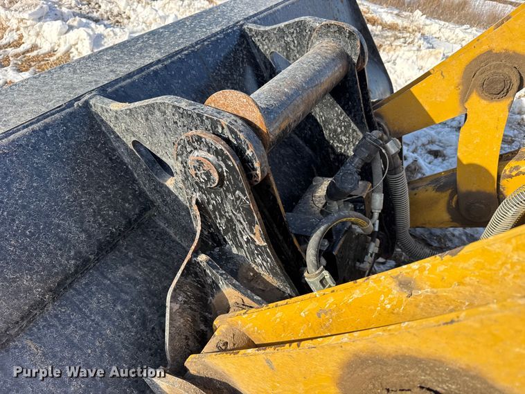 image for item FB0657 2017 Caterpillar 420F2 IT backhoe