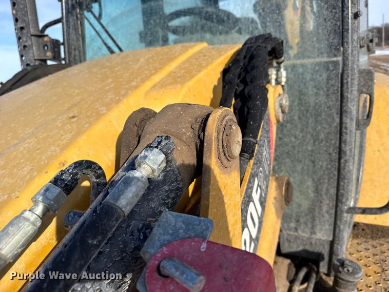 image for item FB0657 2017 Caterpillar 420F2 IT backhoe