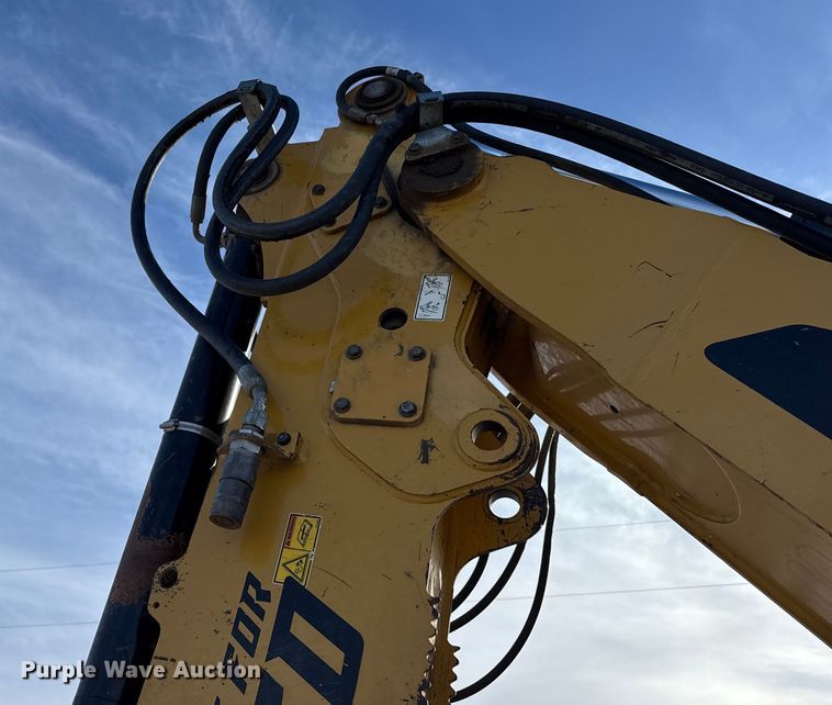 image for item FB0657 2017 Caterpillar 420F2 IT backhoe