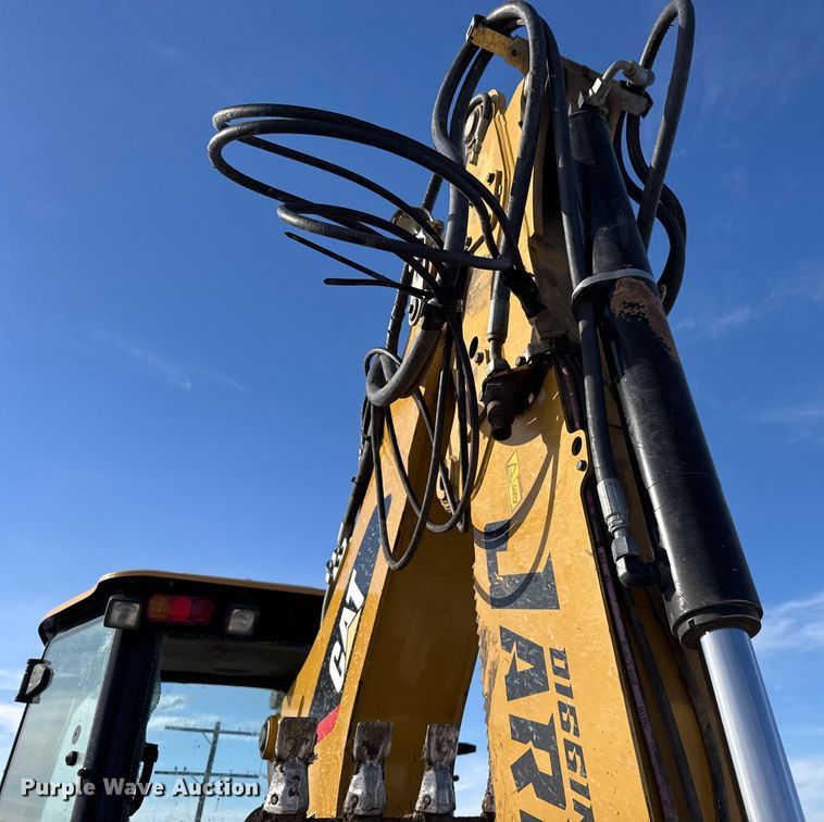 image for item FB0657 2017 Caterpillar 420F2 IT backhoe