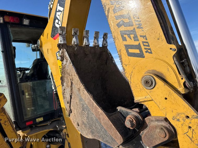image for item FB0657 2017 Caterpillar 420F2 IT backhoe