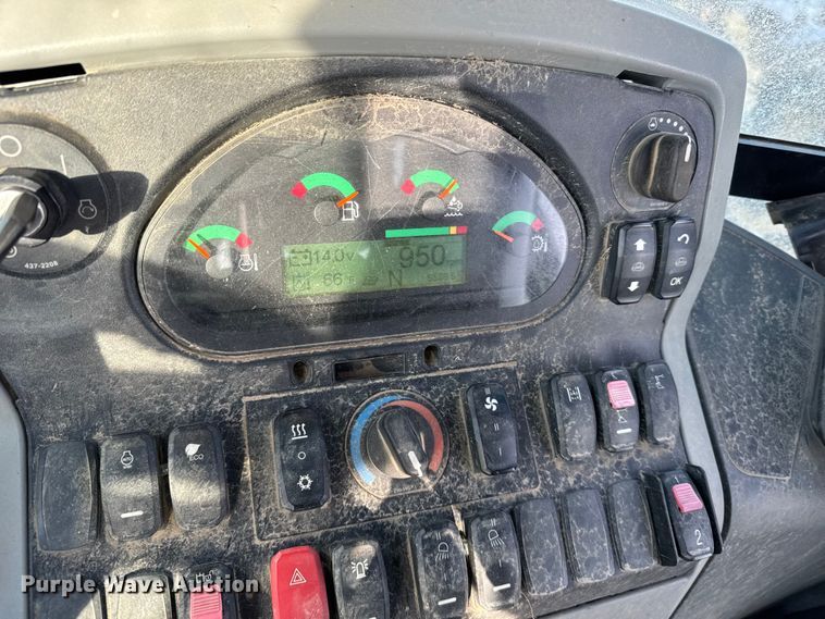 image for item FB0657 2017 Caterpillar 420F2 IT backhoe