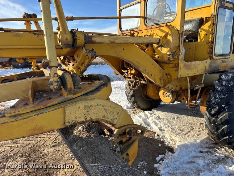 image for item FB0660 1962 Caterpillar 14D motor grader