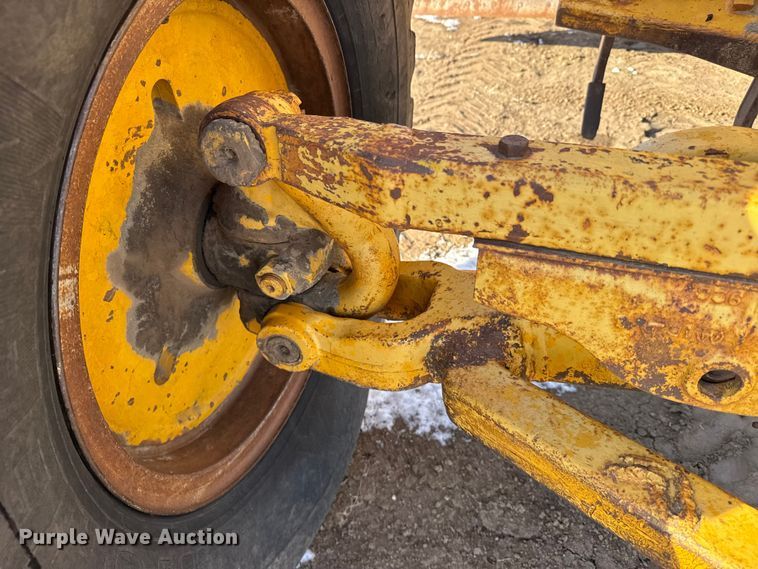 image for item FB0660 1962 Caterpillar 14D motor grader