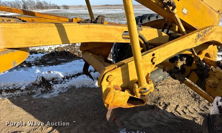 image for item FB0660 1962 Caterpillar 14D motor grader