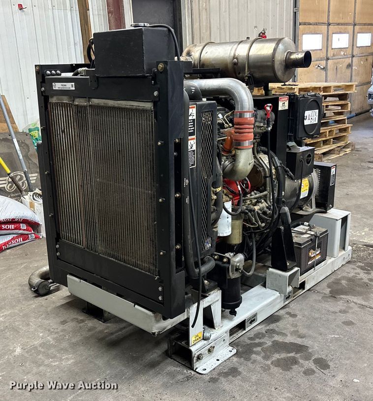 image for item FB2966 Boss 4040 generator