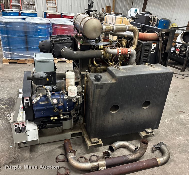 image for item FB2966 Boss 4040 generator