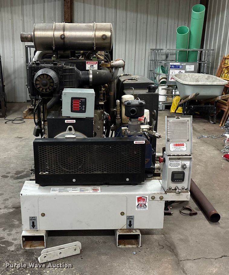 image for item FB2966 Boss 4040 generator