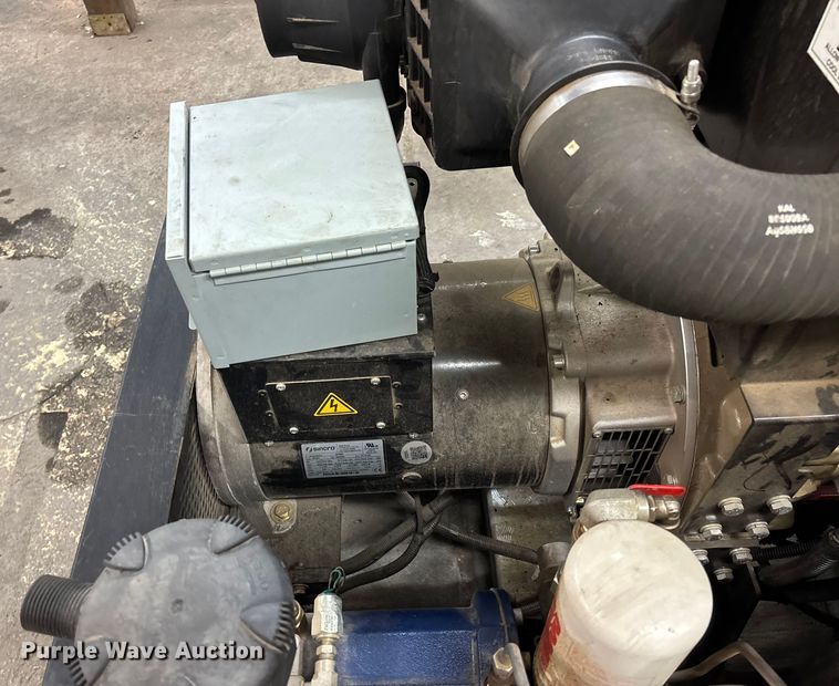 image for item FB2966 Boss 4040 generator