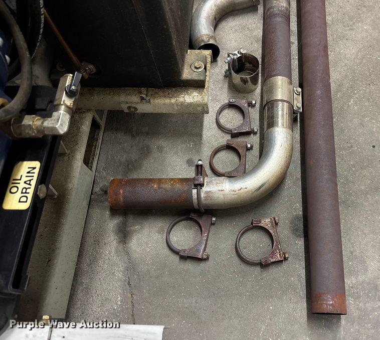 image for item FB2966 Boss 4040 generator