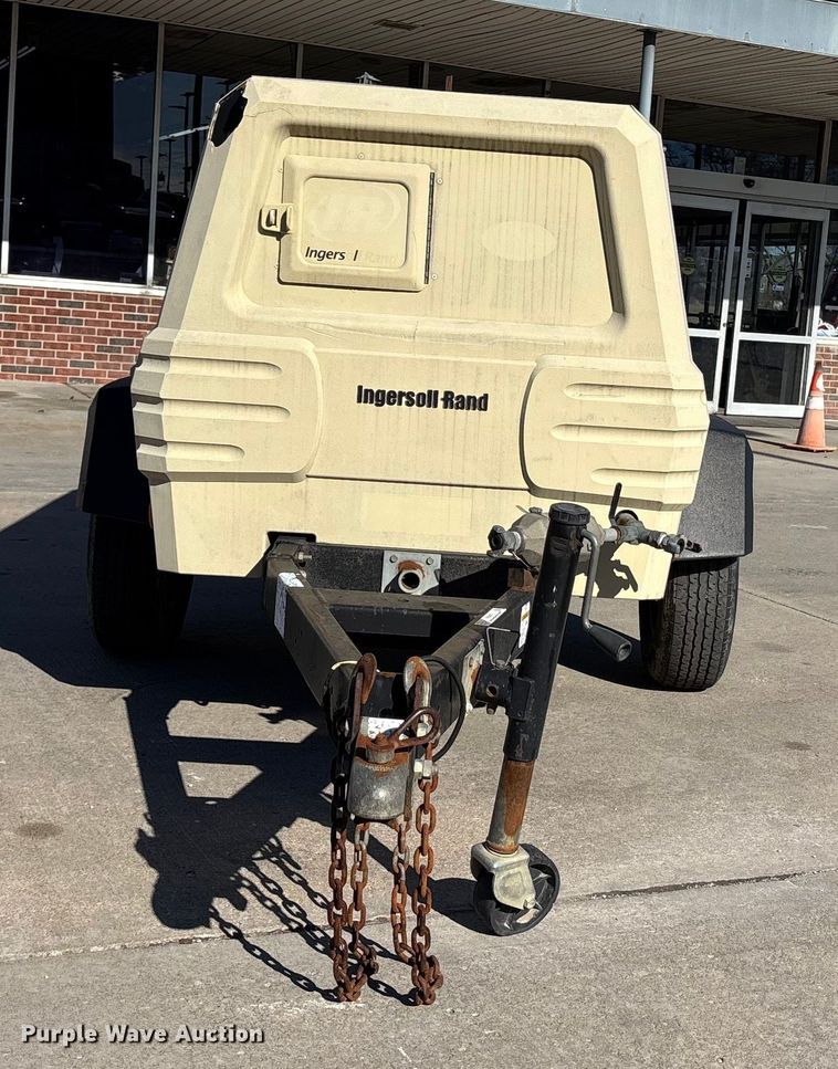 image for item FB3475 2010 Doosan IPI8OWUD-T4I air compressor