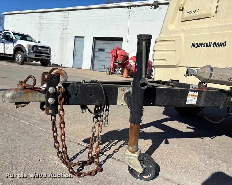 image for item FB3475 2010 Doosan IPI8OWUD-T4I air compressor