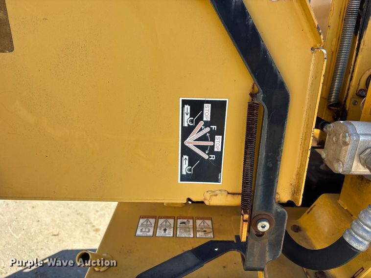 image for item FB3476 2006 Vermeer BC600xl wood chipper