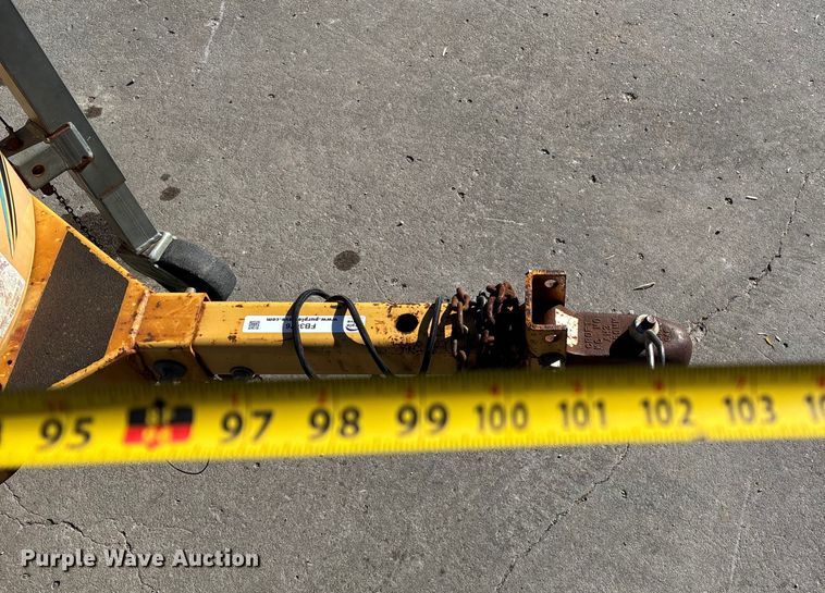 image for item FB3476 2006 Vermeer BC600xl wood chipper