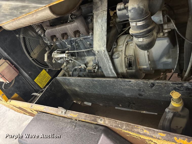 image for item FB3485 1998 Atlas copco XAS-90JD air compressor