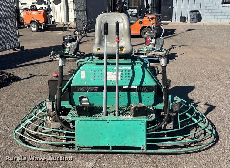 image for item FB5467 2017 Multiquip HHNG5 power trowel