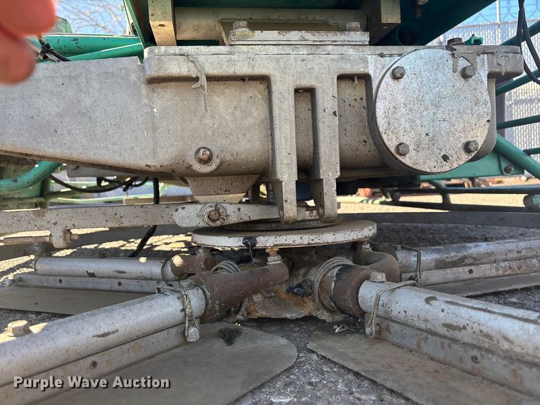 image for item FB5467 2017 Multiquip HHNG5 power trowel