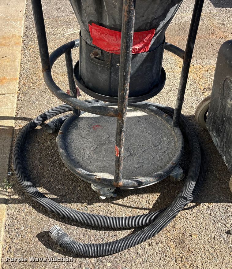 image for item FB5473 (3) dust extractors