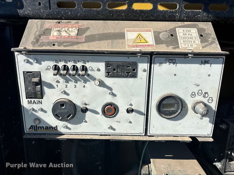 image for item FB5475 2023 Allmand Night Lite Pro II light plant