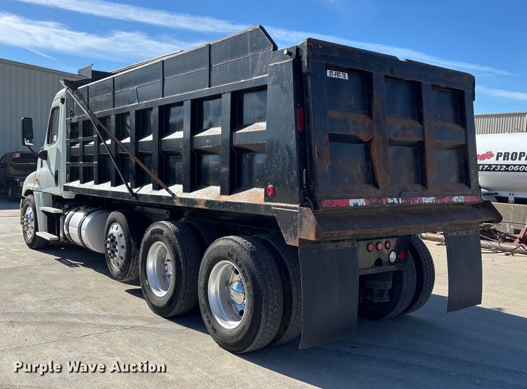 image for item FG0017 2013 Freightliner Cascadia dump truck