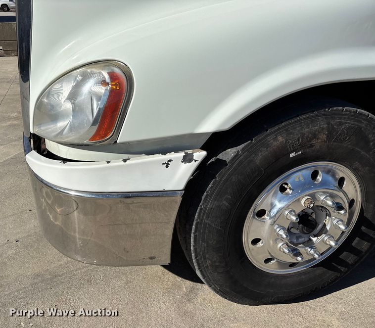 image for item FG0017 2013 Freightliner Cascadia dump truck