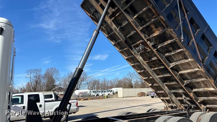 image for item FG0017 2013 Freightliner Cascadia dump truck