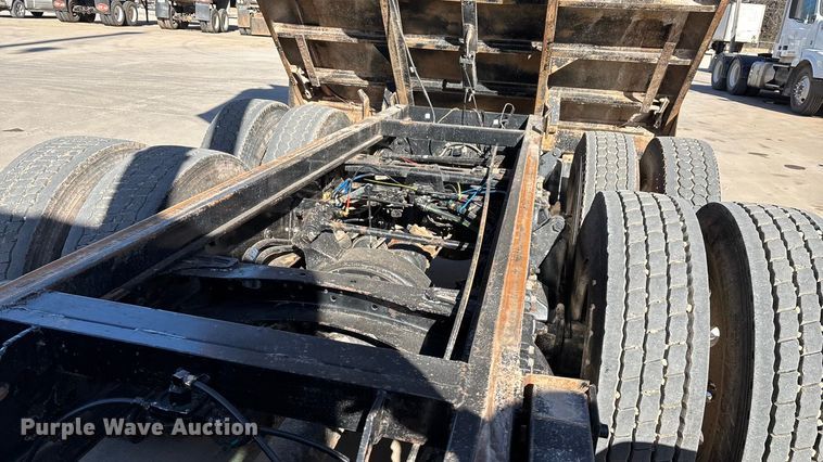 image for item FG0017 2013 Freightliner Cascadia dump truck