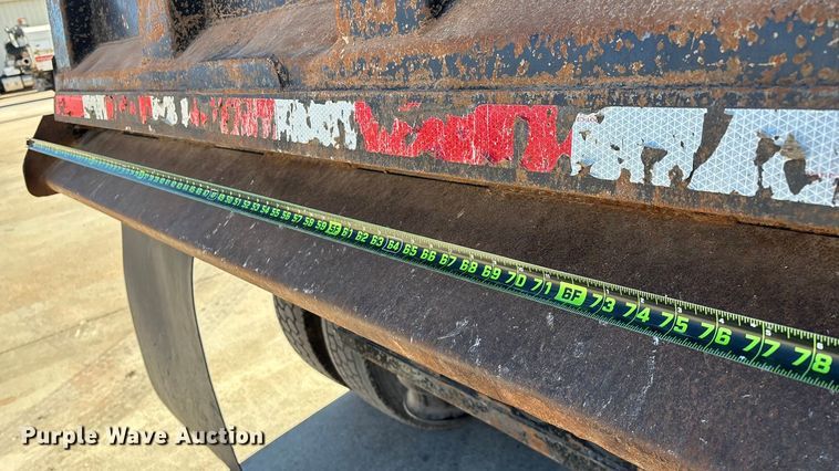 image for item FG0017 2013 Freightliner Cascadia dump truck