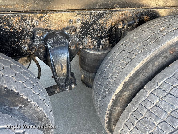 image for item FG0017 2013 Freightliner Cascadia dump truck