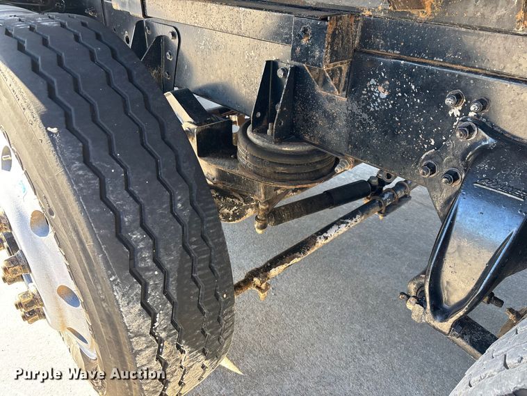 image for item FG0017 2013 Freightliner Cascadia dump truck