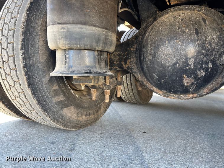 image for item FG0017 2013 Freightliner Cascadia dump truck