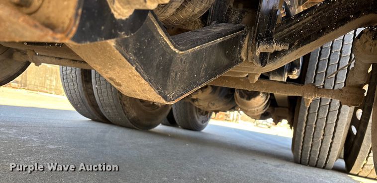 image for item FG0017 2013 Freightliner Cascadia dump truck