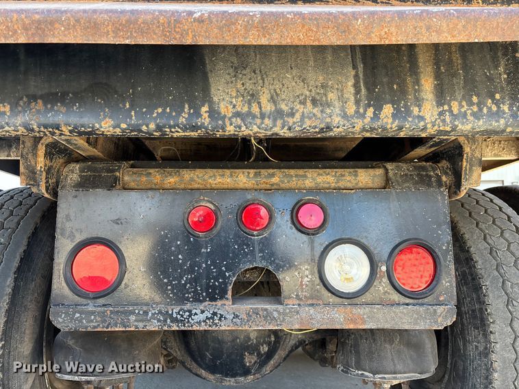 image for item FG0017 2013 Freightliner Cascadia dump truck