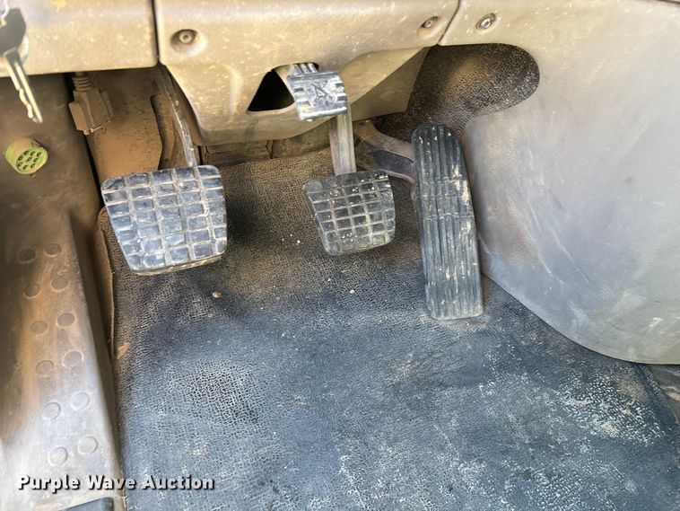 image for item FG0017 2013 Freightliner Cascadia dump truck