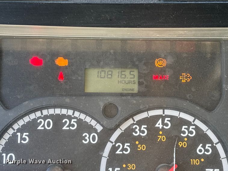 image for item FG0017 2013 Freightliner Cascadia dump truck