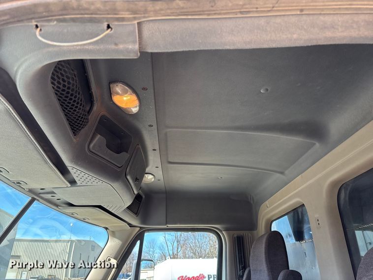 image for item FG0017 2013 Freightliner Cascadia dump truck