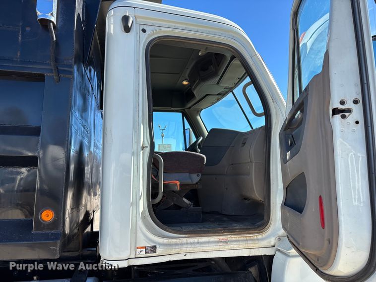 image for item FG0017 2013 Freightliner Cascadia dump truck