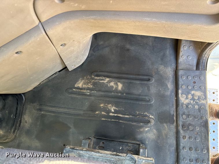 image for item FG0017 2013 Freightliner Cascadia dump truck