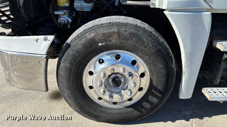 image for item FG0017 2013 Freightliner Cascadia dump truck