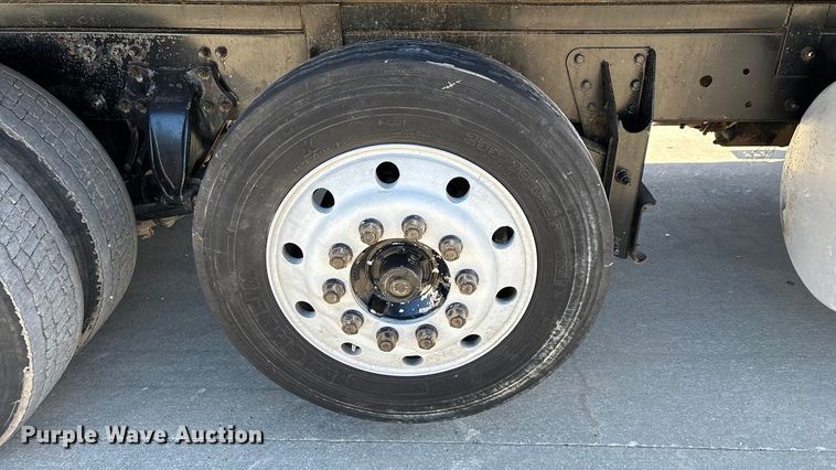 image for item FG0017 2013 Freightliner Cascadia dump truck