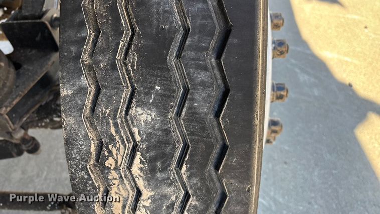 image for item FG0017 2013 Freightliner Cascadia dump truck