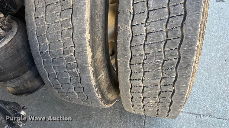 image for item FG0017 2013 Freightliner Cascadia dump truck